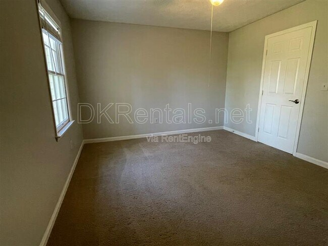 Building Photo - 2930 Governors Ct