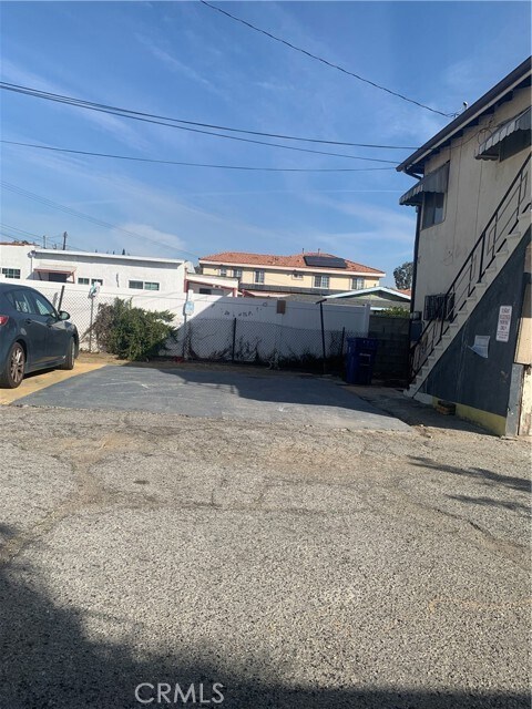 Building Photo - 2646 Falling Leaf Ave