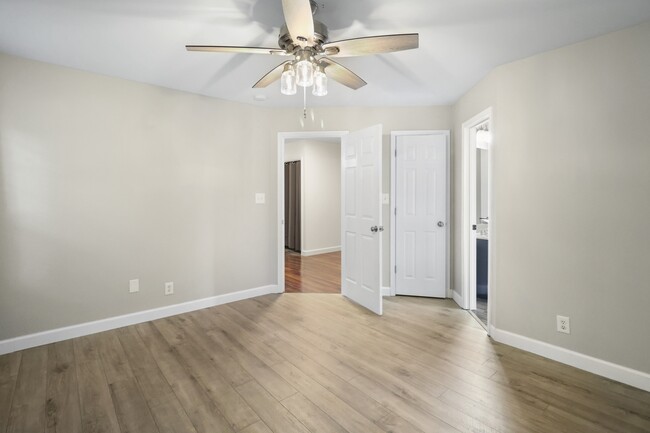 Building Photo - 1841 Darlington Dr