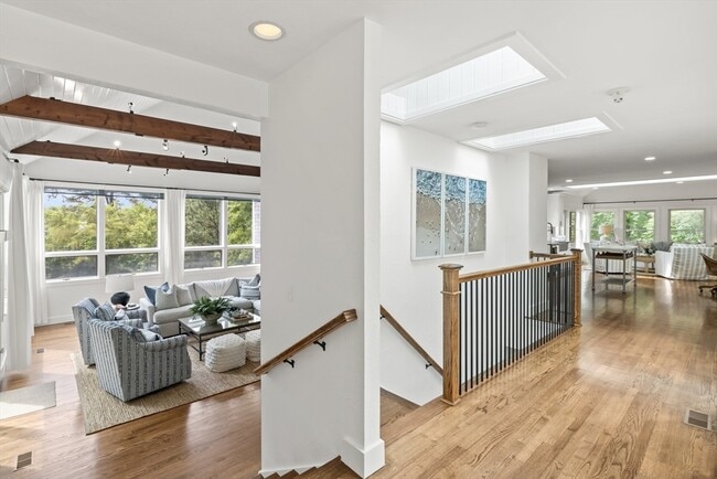 Building Photo - 65 Starboard Ln