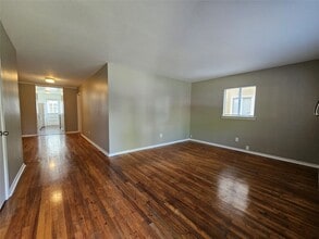 Building Photo - 4307 W Alabama St