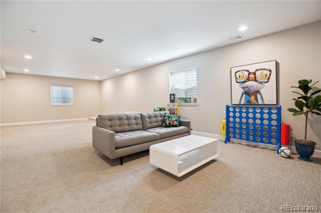 Building Photo - 6601 Mentha Dr