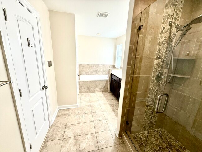 Building Photo - 2857 Cross Landing Dr