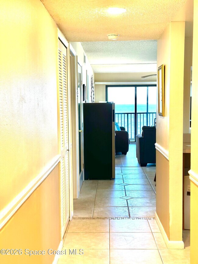 Building Photo - 201 International Dr