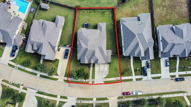 Building Photo - 1911 Sapphire Pines Ln