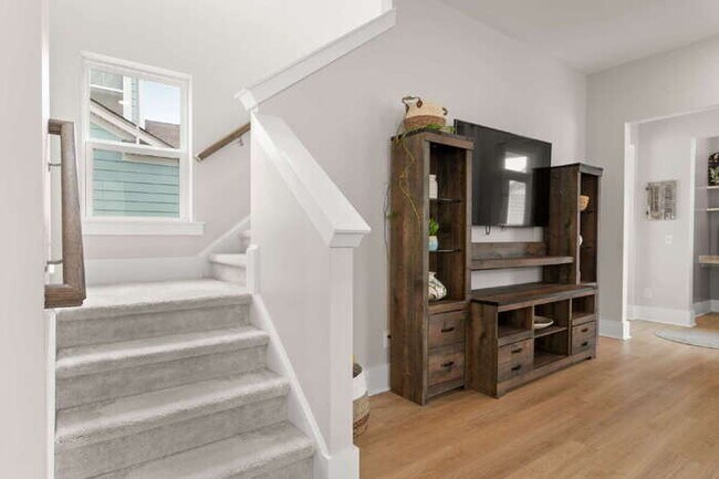 Building Photo - 115 Winding Branch Dr