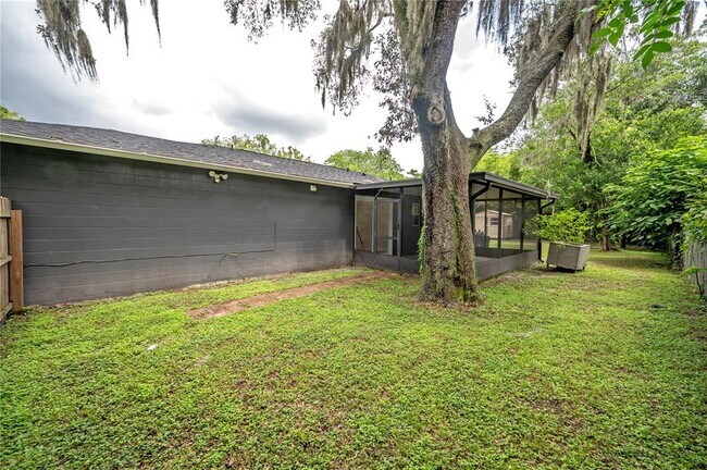 Building Photo - 1508 E Jean St