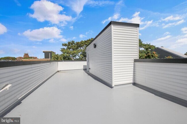 Building Photo - 2670 Braddock St