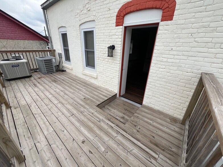 Private balcony - 206 N Main St