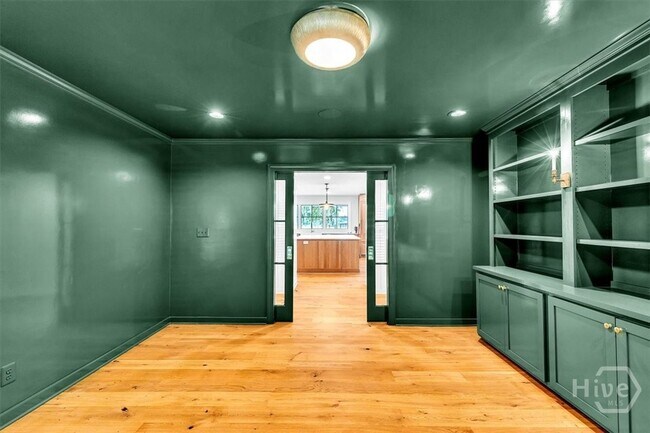 Building Photo - 138 Cardinal Rd