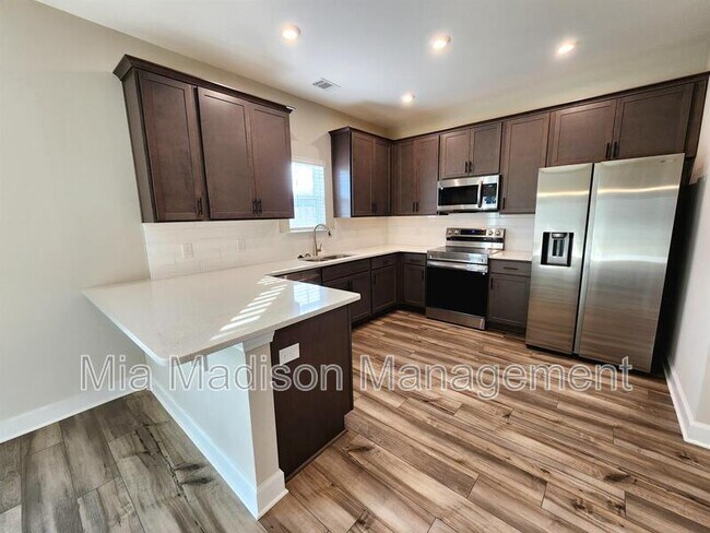 Building Photo - 231 HAISLEY RUN