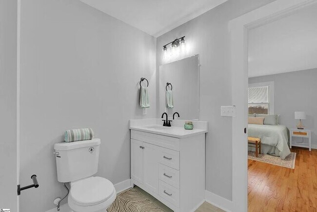 Building Photo - A 4-bedroom GEM!!
