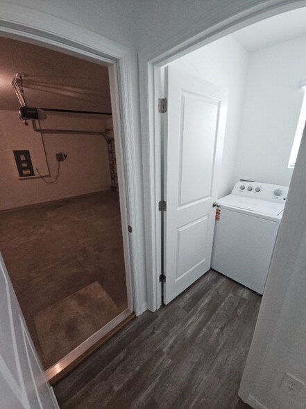 Building Photo - 6883 Broad River Ave