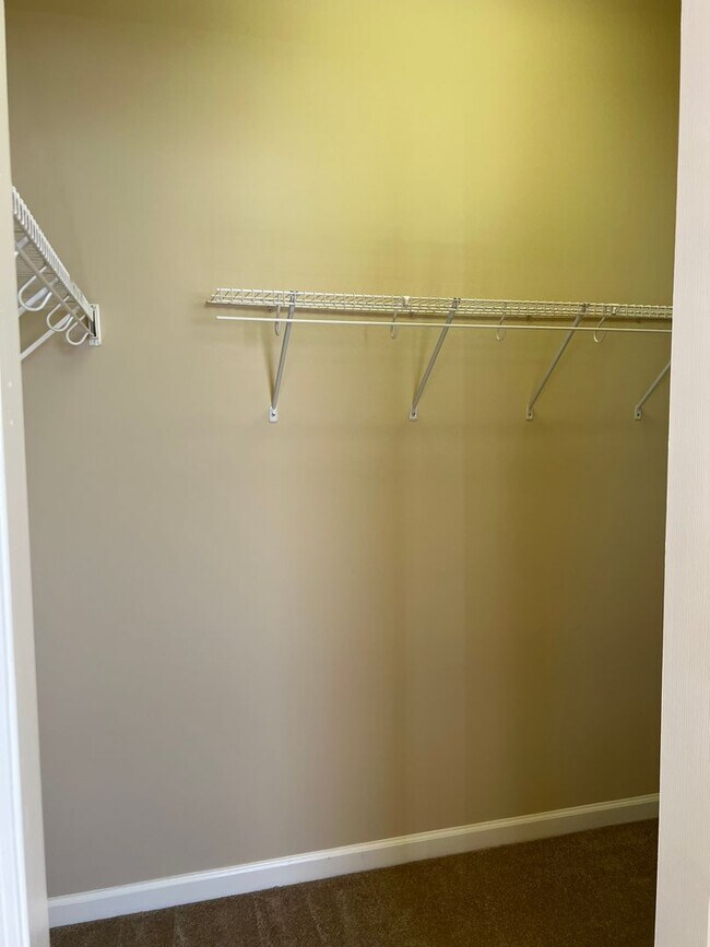 Building Photo - Newly Updated Townhome in Olde Town Village, Bluffton