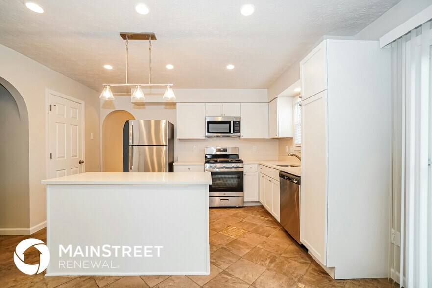 Building Photo - 1181 Onslow Dr