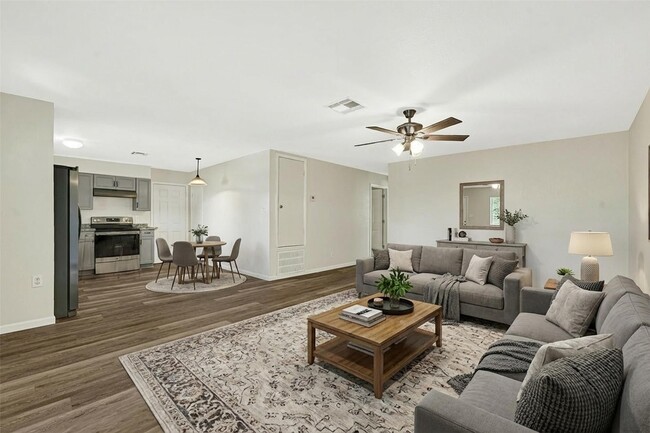 Building Photo - 3322 1st Ave S