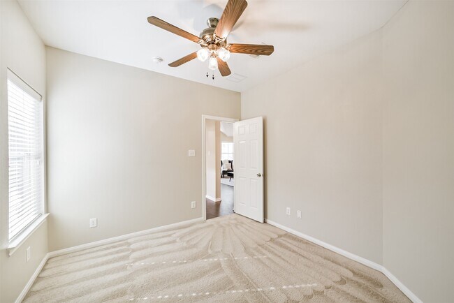 Building Photo - 22015 Falvel Dr