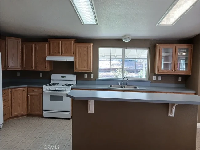 Kitchen - 6210 Burgandy Ln