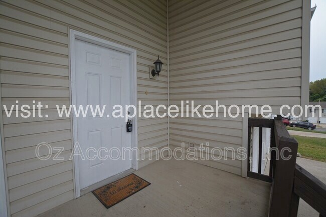 Building Photo - 5200 Hardy Ct