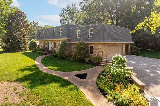 Building Photo - 51 Martin Cir