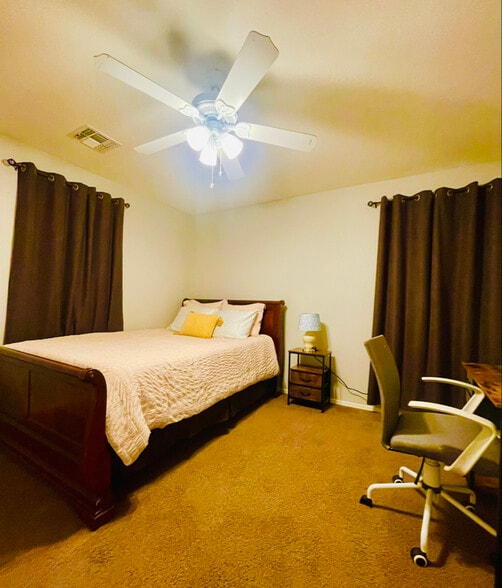 Building Photo - 11136 East Starkey Avenue