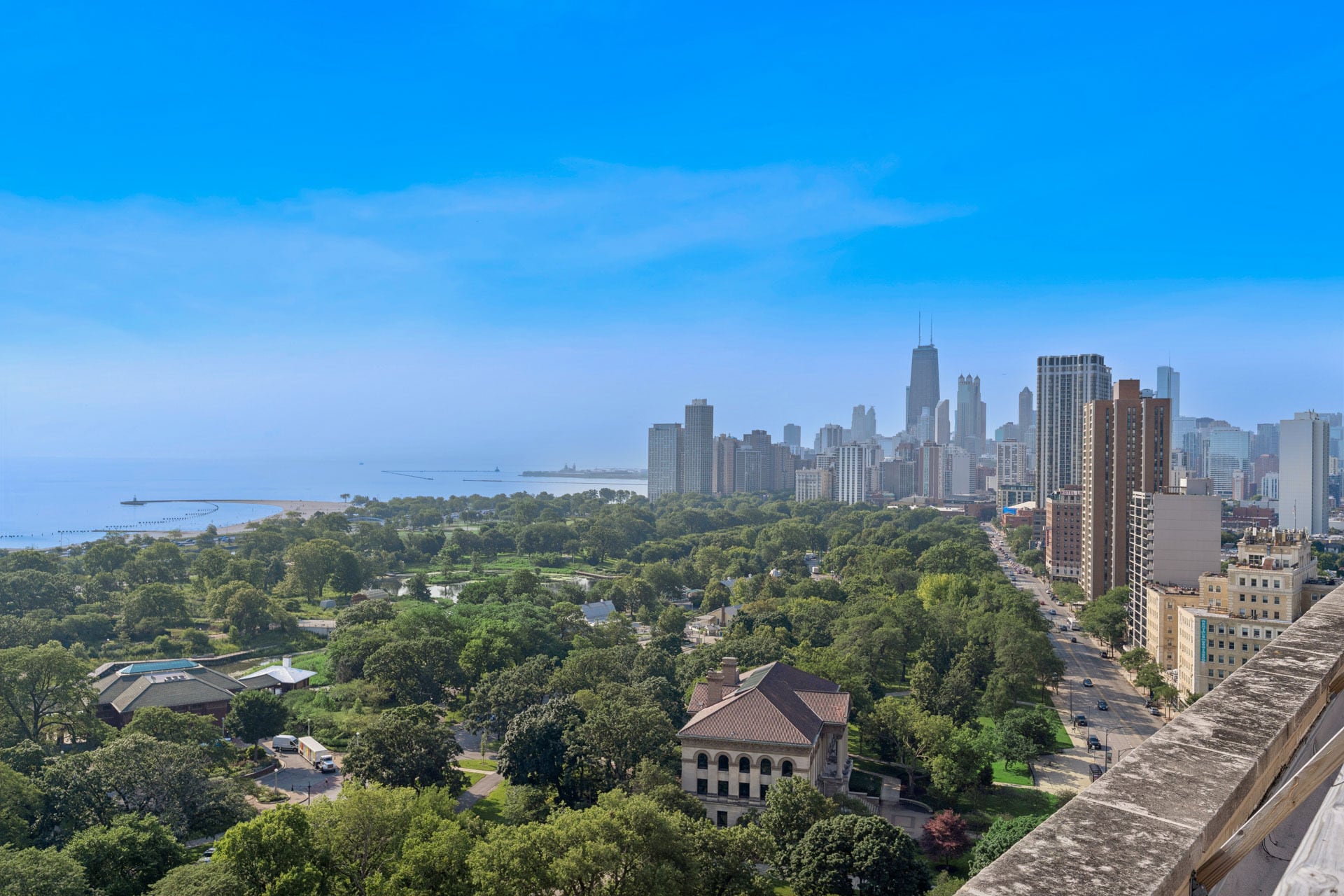 Building Photo - 2000 N Lincoln Park W