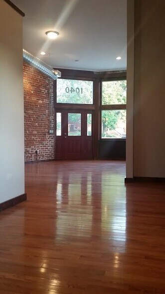 Building Photo - 1038 Missouri Ave