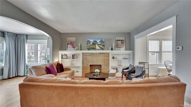 Building Photo - 59 Crestwood Ave