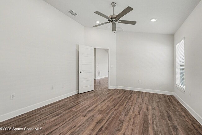 Building Photo - 2542 Pinwherry St NW