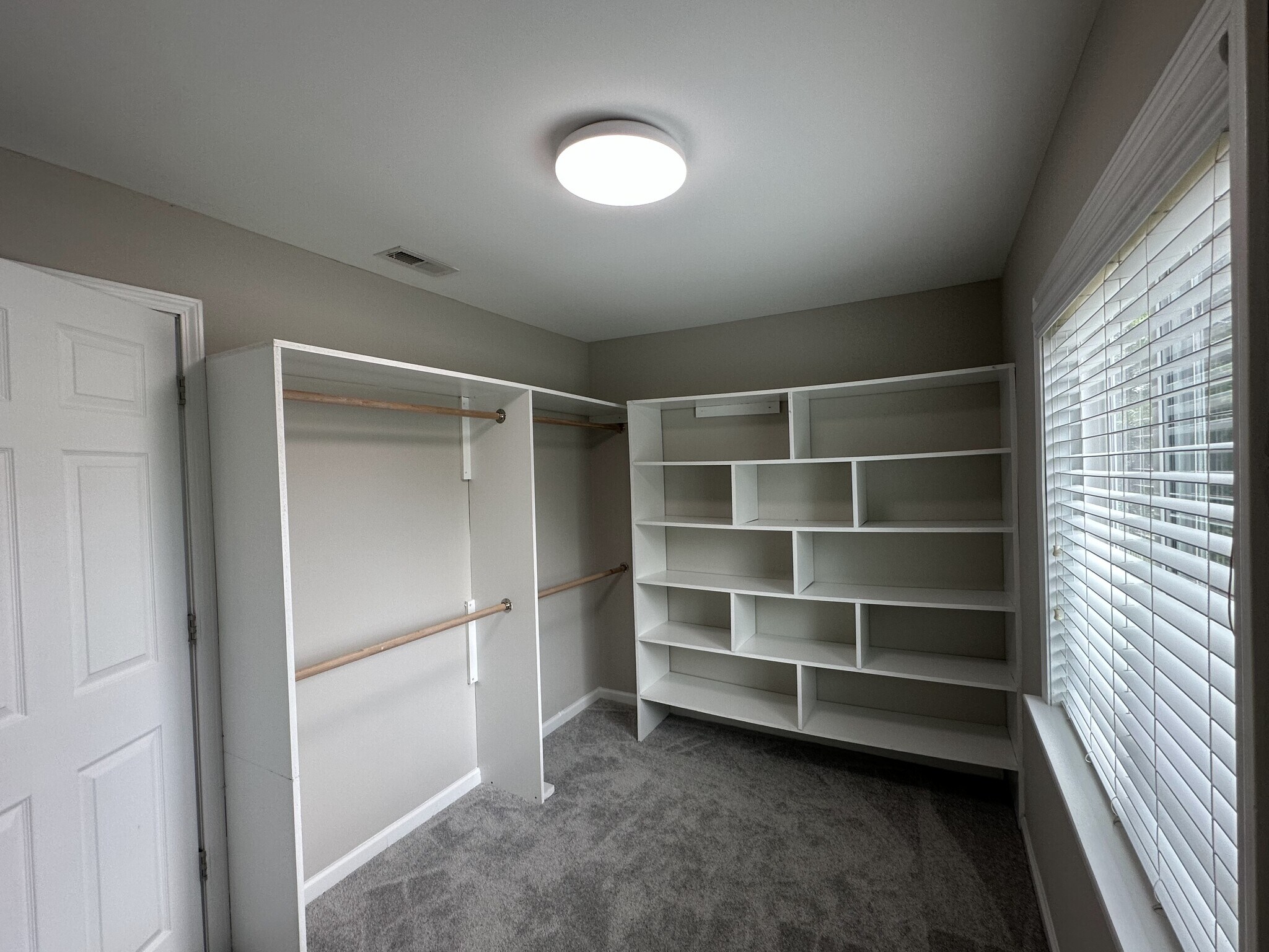 Building Photo - 205 Bog Hill Ln