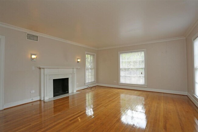 Building Photo - 5625 Jackson St