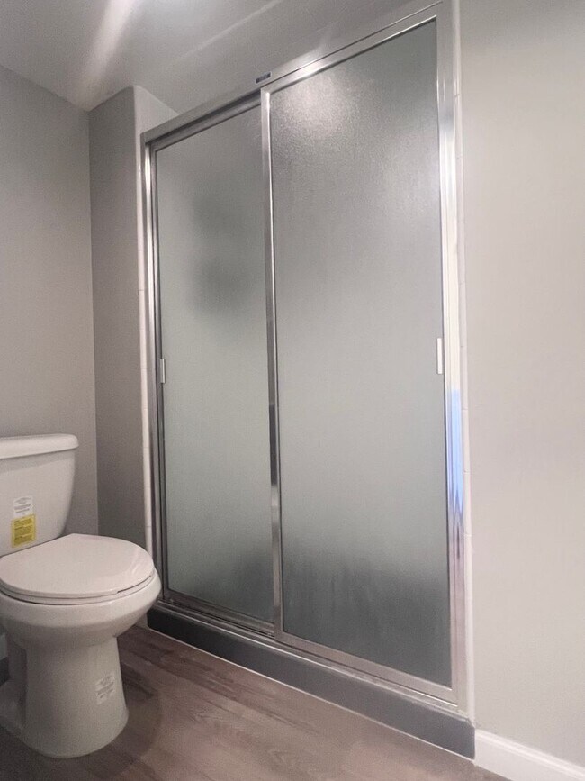 Building Photo - Fully Renovated 4 Bed / 2 Bath Home for Rent – South County (63125)