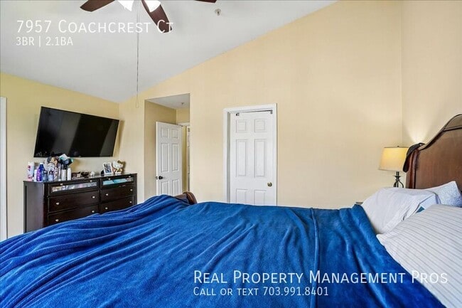Building Photo - 7957 Coachcrest Ct