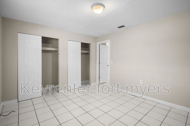 Building Photo - 1706 Cypress Dr