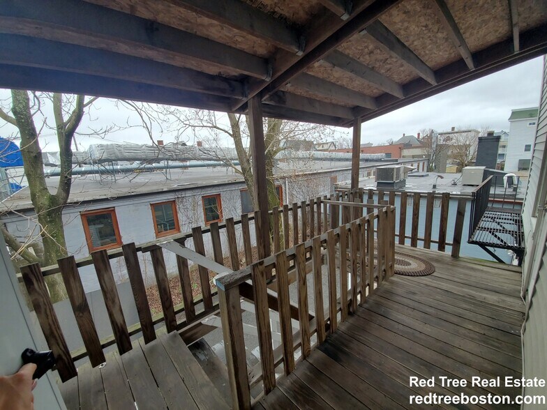 Building Photo - 25 Kensington Ave