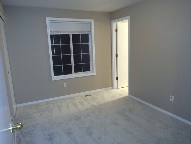 4-2b2b - 16049 SE Caruthers St