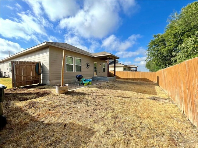 Building Photo - 412 Westminster Dr