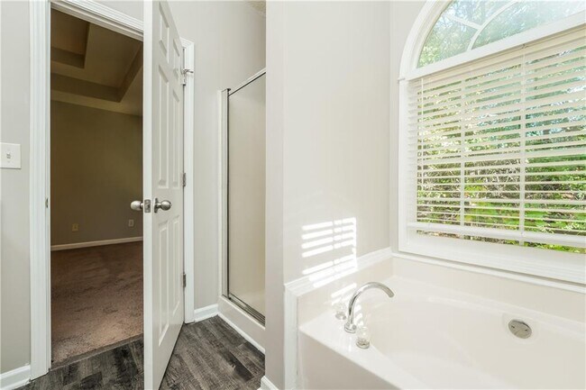 Building Photo - 5201 Rosetrace Terrace SW