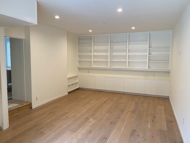 Den or Library - 239 N Cliffwood Ave