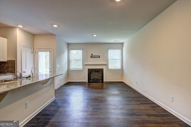 Building Photo - 69 Chastain Cir