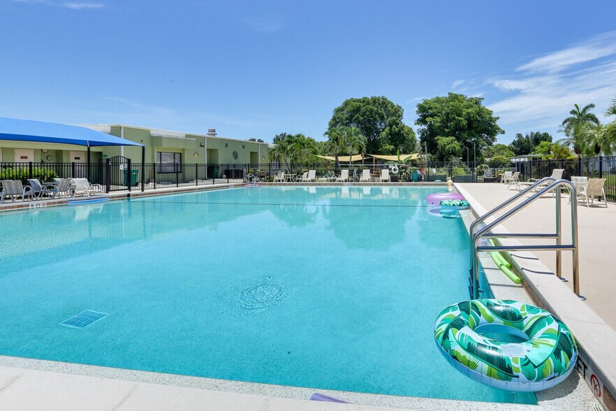 Building Photo - 274 Riverwood Rd