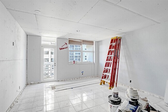 Building Photo - 4250 Galt Ocean Dr