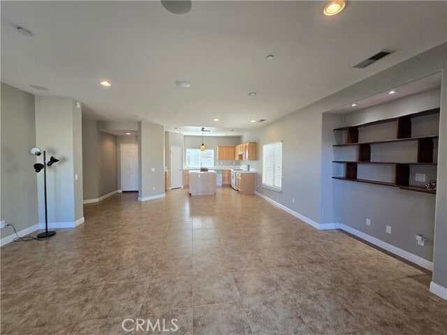 Building Photo - 736 Summit Dr