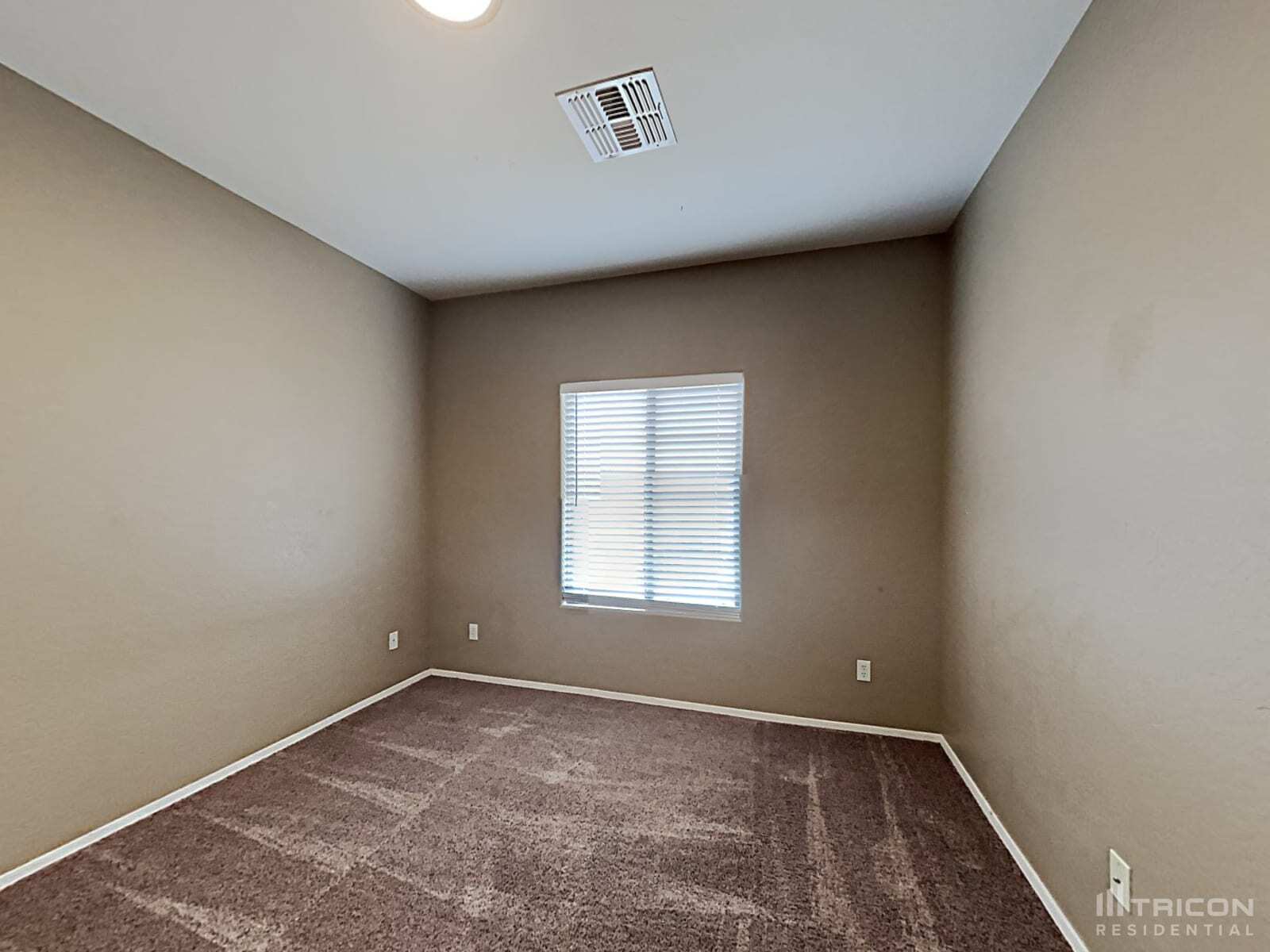 Building Photo - 10117 W Luxton Ln