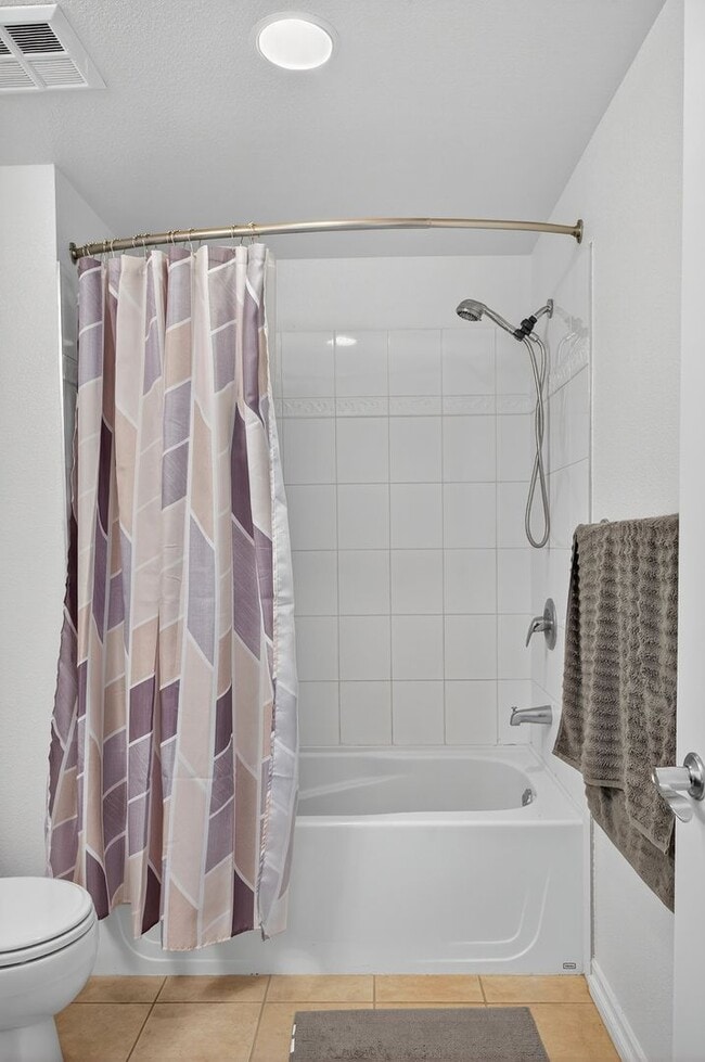 Building Photo - Sleek Urban Living in Vibrant Little Italy