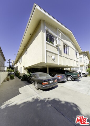 Building Photo - 859 S Bedford St