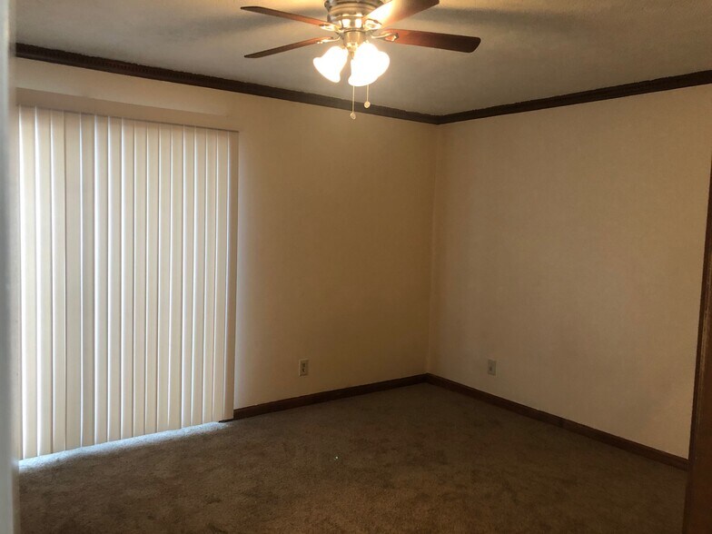 Building Photo - 1609 Homestead Trl