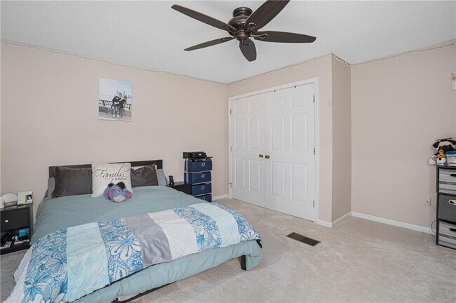 Building Photo - 3524 W Shore Rd