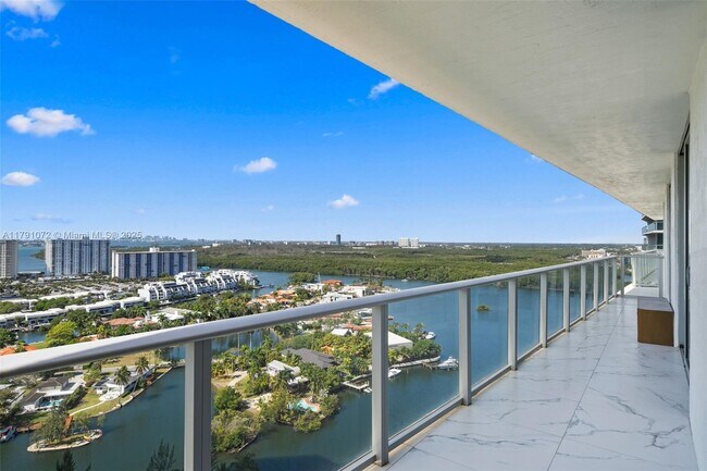 Building Photo - 300 Sunny Isles Blvd