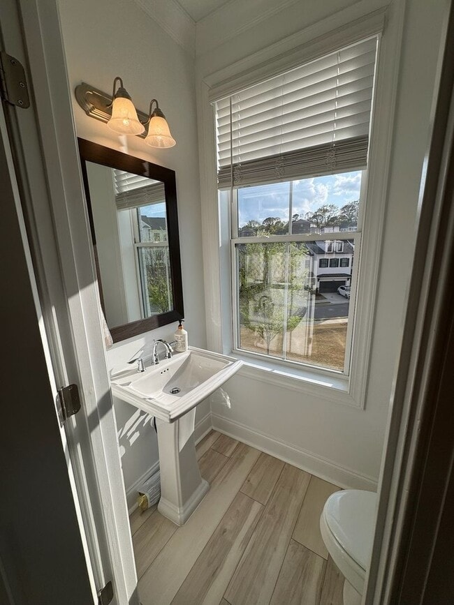 Building Photo - Charming 3BR Townhome in Buford